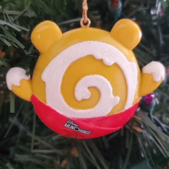 Winnie the Pooh Honey Cake Disney Munchlings Sketchbook Ornament Baked Treats - Picture 2 of 2